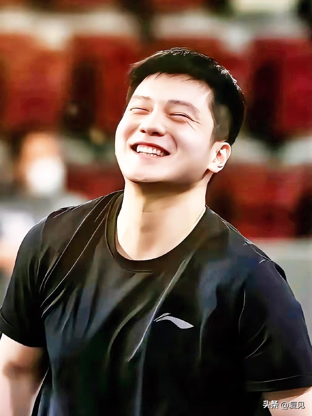 中国队险胜英格兰队，樊振东关键制胜