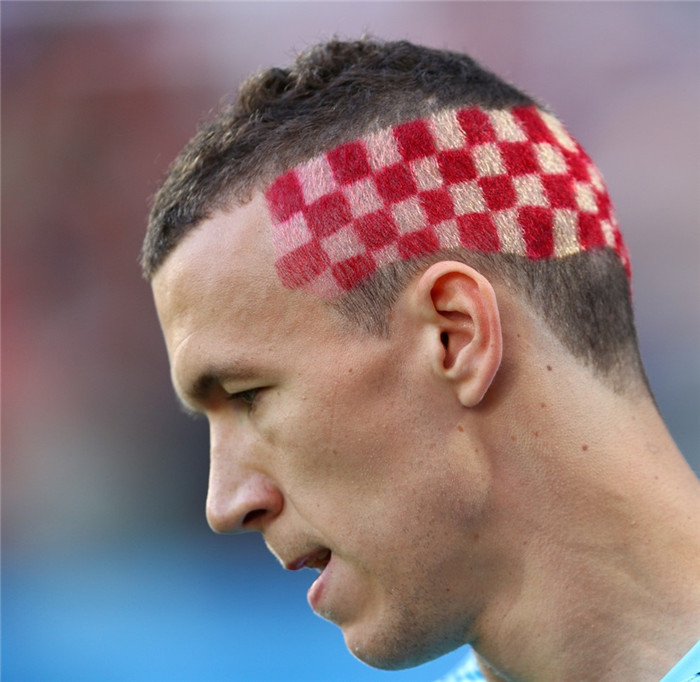 葡萄牙队绝杀奥地利队，许昕惊艳四座